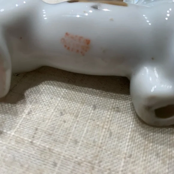 Porcelain dog figurine - Picture 4 of 4
